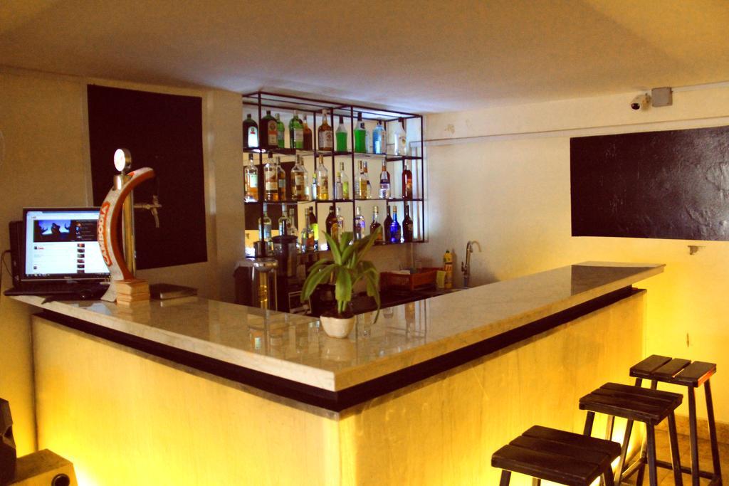 B52 Hostel Phnom Penh Exterior photo
