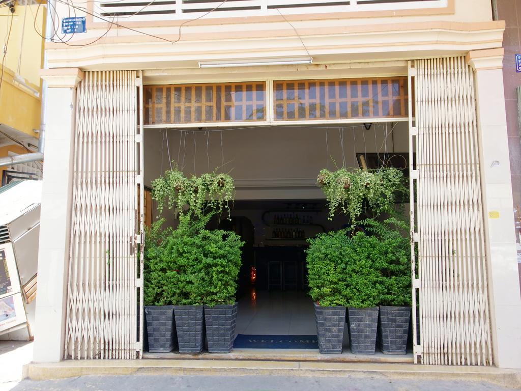B52 Hostel Phnom Penh Exterior photo