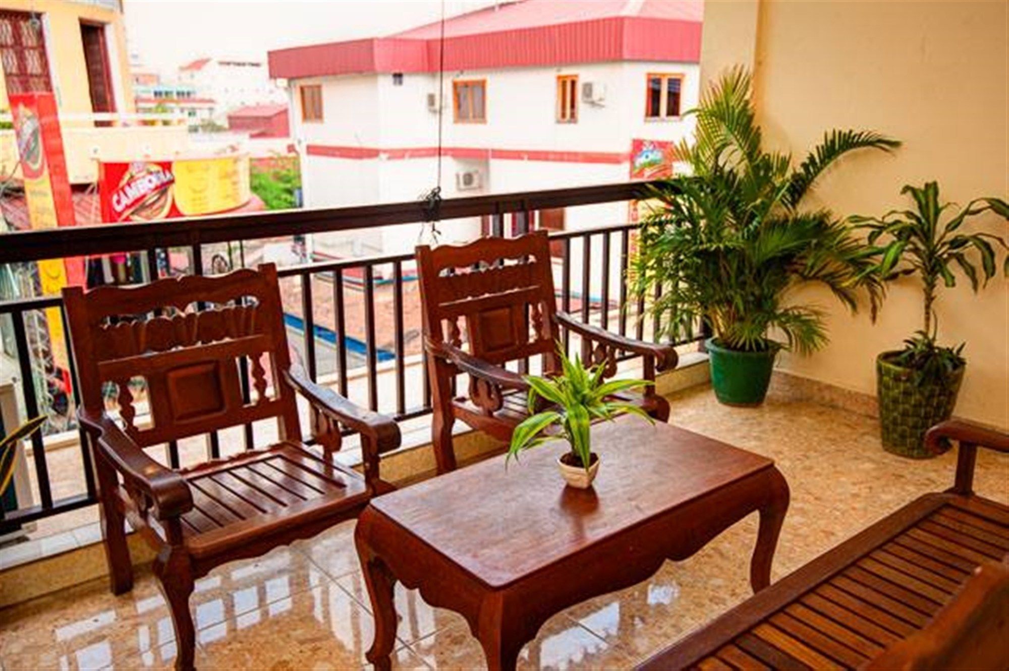 B52 Hostel Phnom Penh Exterior photo